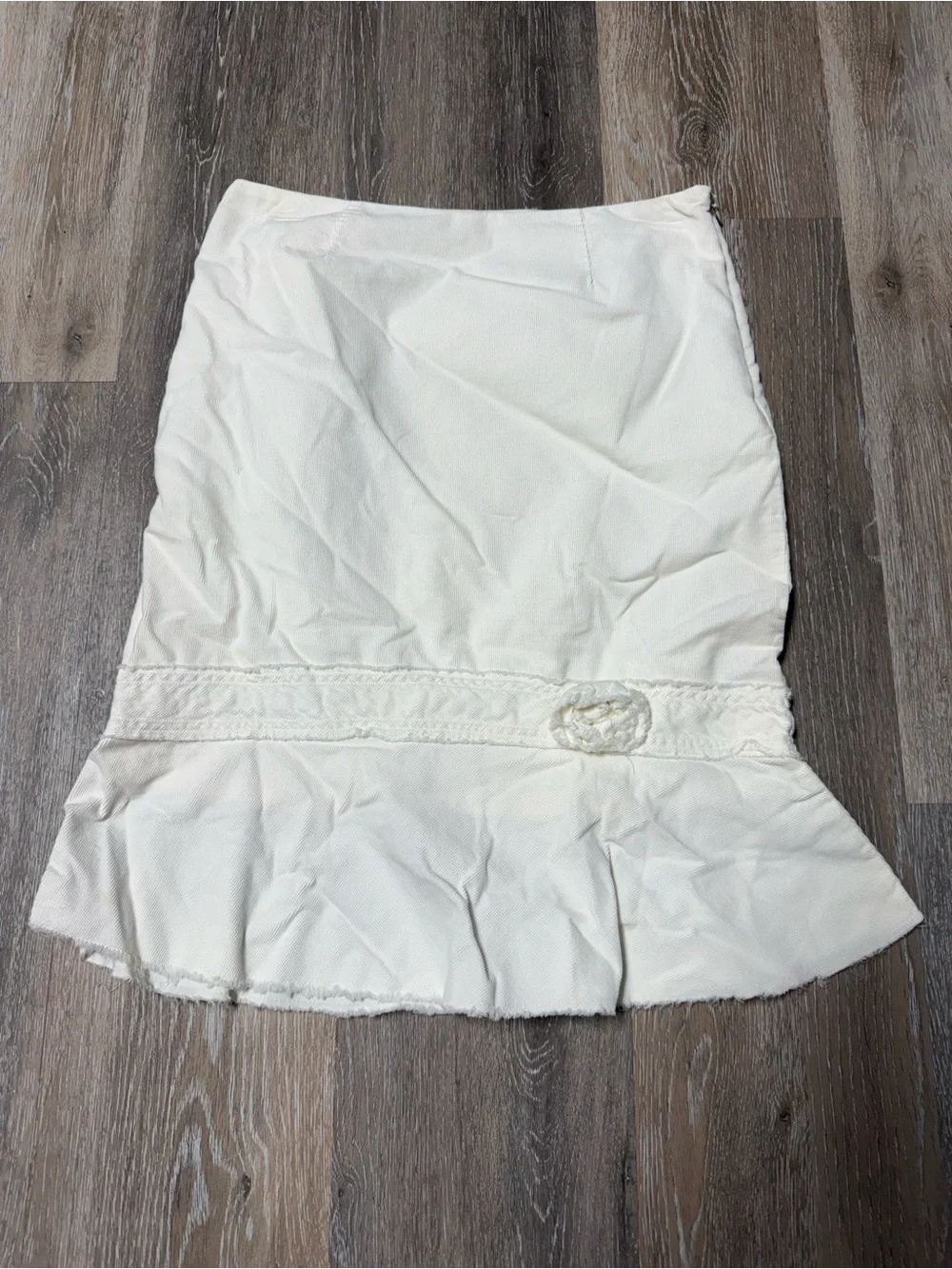 VTG Y2K American Eagle White Corduroy Skirt 2 Rosette Drop Waist Mermaid